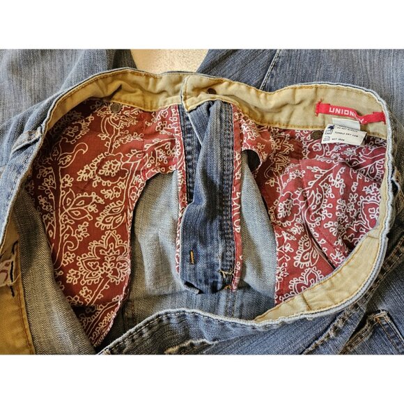 VTG UnionBay Jeans Mens Sz 38x32 ~Light Wash~ Wide Leg ~ High Rise~ Hong Kong - Picture 6 of 16